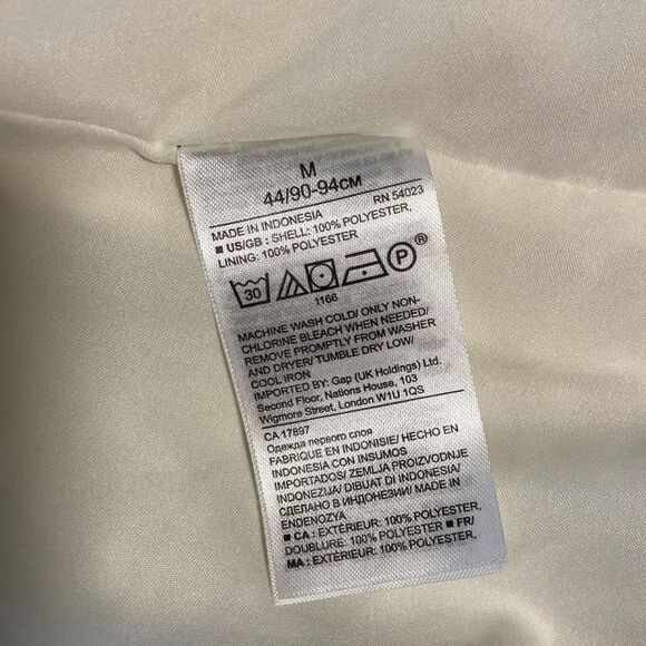 EUC Banana Republic Ivory Cream Eyelash Dot Ruffle Off the Shoulder Blouse sz M - Picture 9 of 9